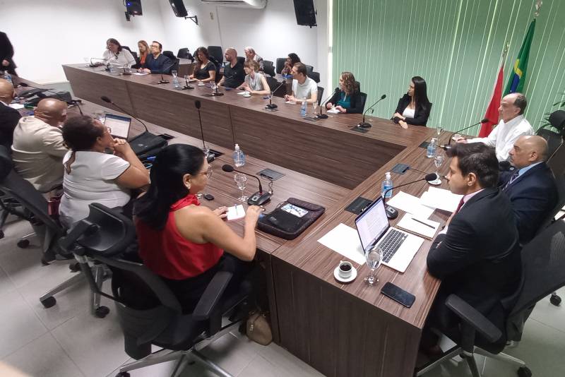 Estado apresenta políticas de direitos humanos para delegação dos Estados Unidos