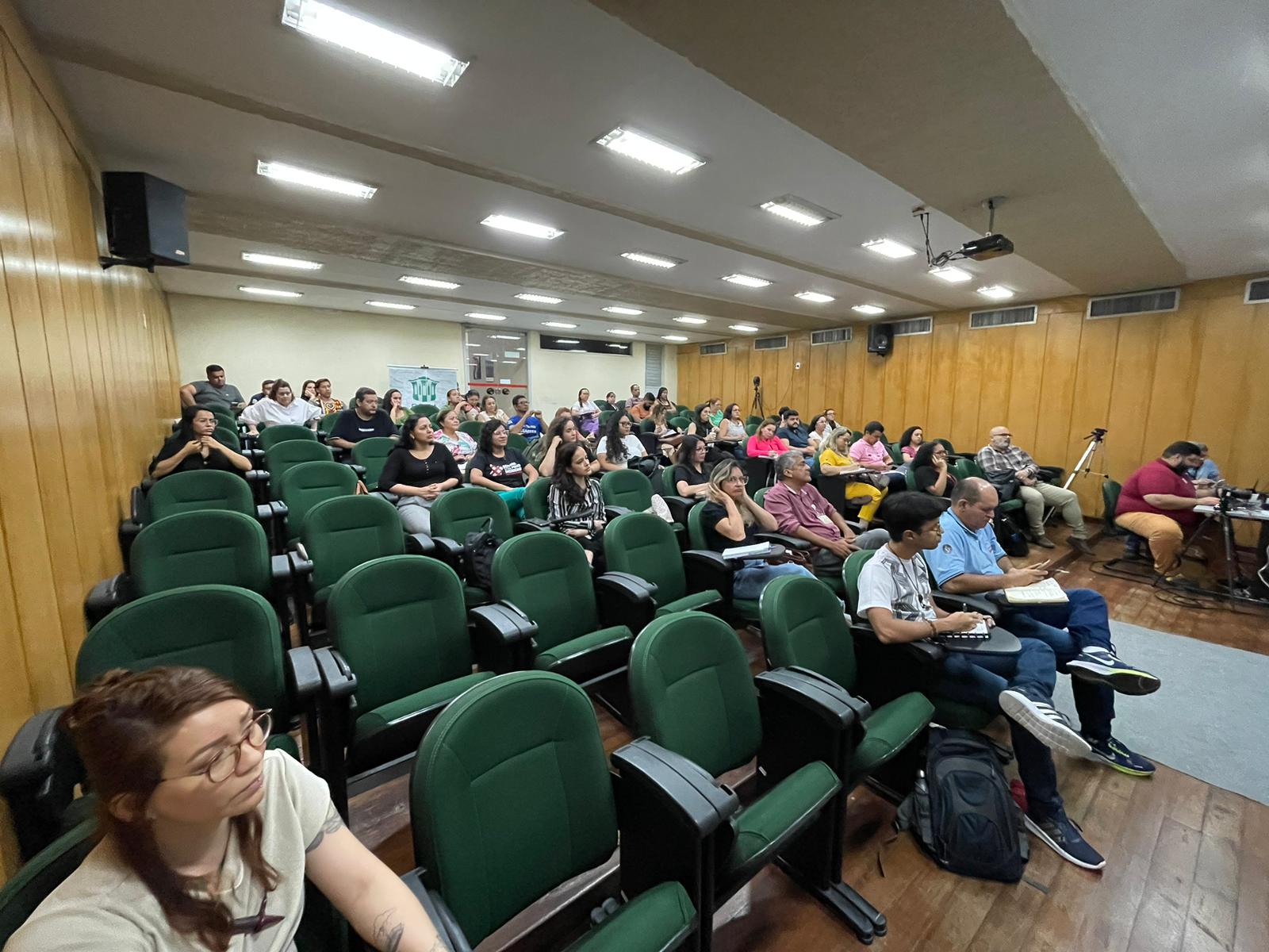 Servidores no curso Reflorestar Mentes