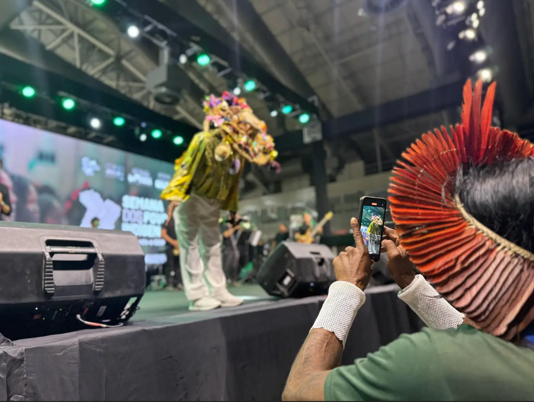 Encerramento teve a presença do governador Helder Barbalho e da ministra dos povos indígenas, Sônia Guajajara, entre outras autoridades públicas