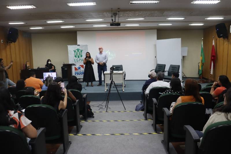 Servidores no curso Reflorestar Mentes